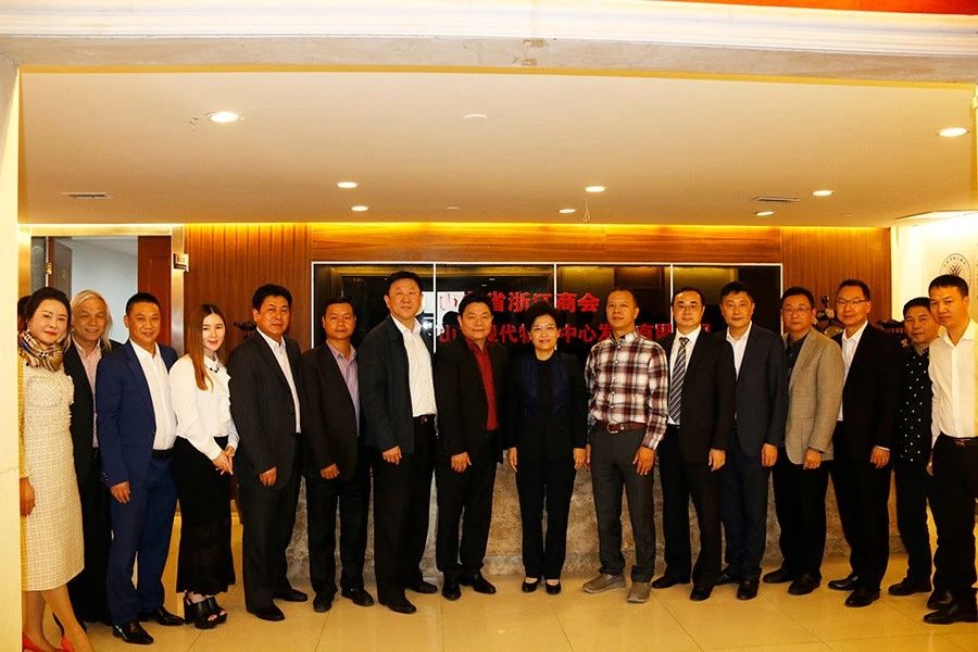 华纳董事长程理财参加武穴第五批招商引资项目集中签约仪式